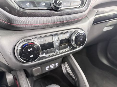 Used 2023 Chevrolet TrailBlazer RS w/ Sun and Liftgate Package image 22