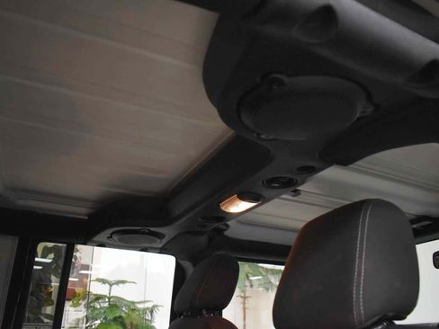 Used 2013 Jeep Wrangler Unlimited Sahara w/ Connectivity Group AWD/4WD image 41