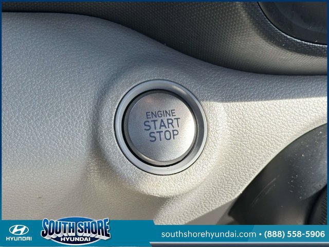 Certified 2024 Hyundai Venue SEL FWD image 26