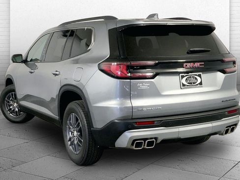 Used 2025 GMC Acadia Elevation FWD image 11
