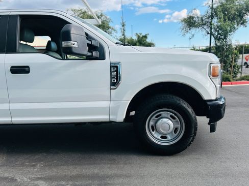 Used 2022 Ford F250 XL w/ Power Equipment Group RWD image 9