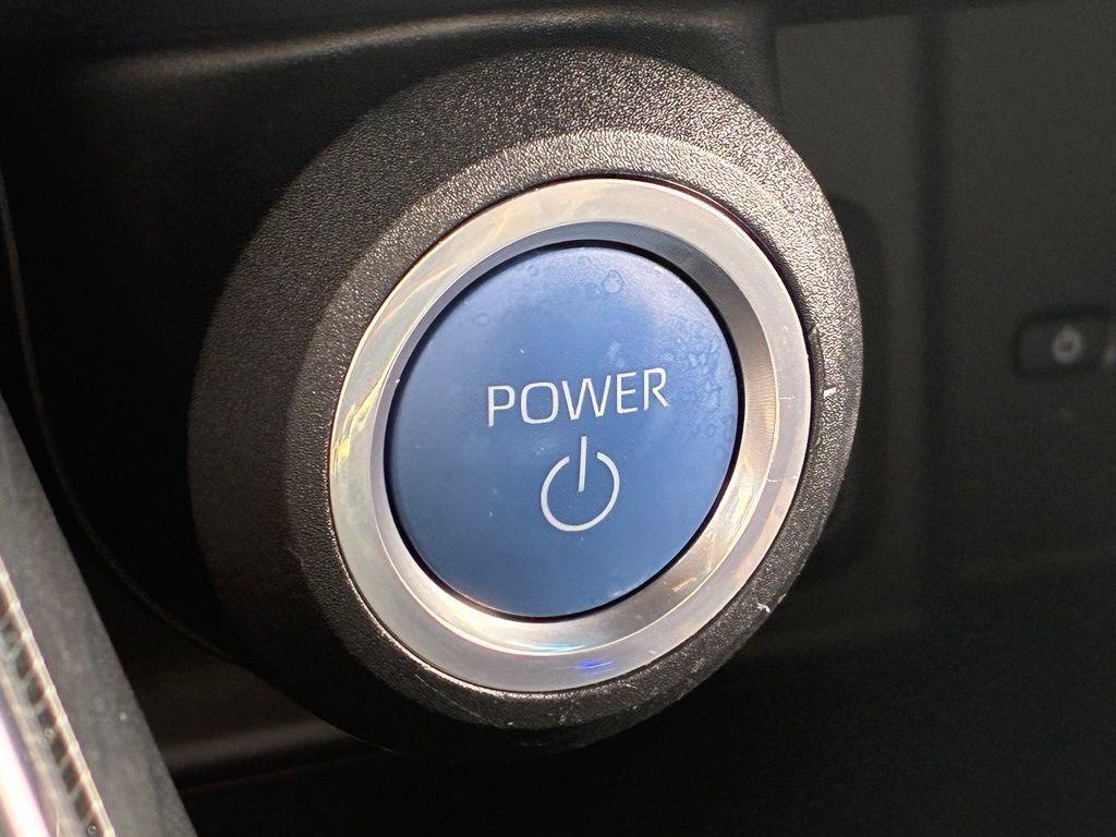 Used 2022 Toyota Venza XLE AWD/4WD image 24