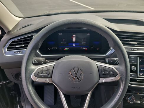 Used 2022 Volkswagen Tiguan S FWD image 26