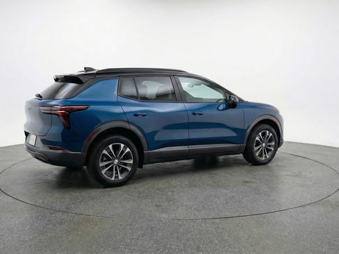 Used 2025 Chevrolet Equinox LT image 9