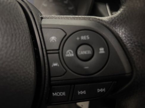 Used 2023 Toyota Corolla LE image 18