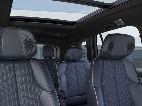 New 2026 Cadillac Vistiq Premium Luxury w/ LPO, Floor Liner Package AWD/4WD image 25