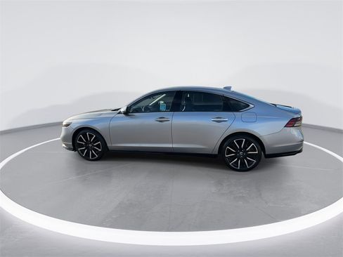 Certified 2024 Honda Accord Touring image 9