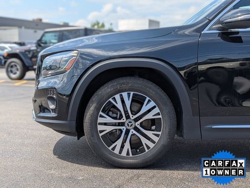 Used 2025 Mercedes-Benz GLB 250 4MATIC image 11