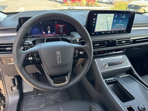 New 2025 Lincoln Aviator Premiere image 13