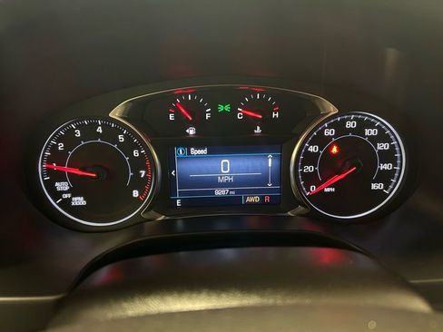 Used 2023 GMC Acadia SLE image 12