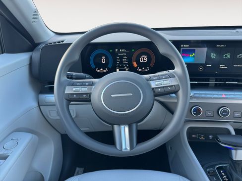 New 2026 Hyundai Kona SE image 12