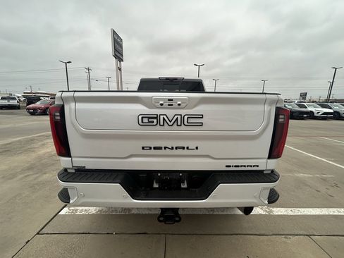 Used 2024 GMC Sierra 2500 Denali w/ Denali Reserve Package image 3