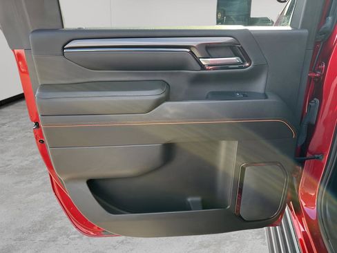 Used 2024 GMC Sierra 2500 AT4 w/ AT4 Premium Plus Package image 17