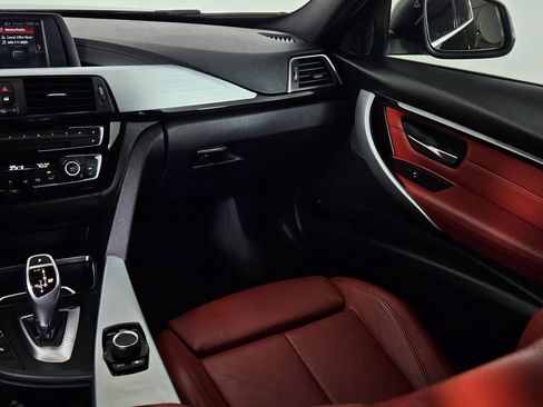 Used 2018 BMW 330i Sedan RWD image 10