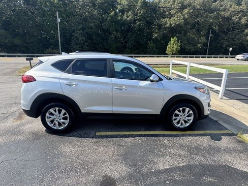 Used 2019 Hyundai Tucson SE AWD/4WD image 3