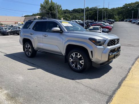Certified 2025 Toyota 4Runner TRD Sport Premium AWD/4WD image 6