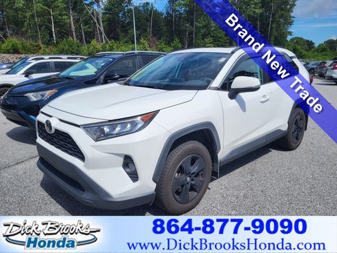 Used 2019 Toyota RAV4 XLE w/ Convenience Package AWD/4WD image 1
