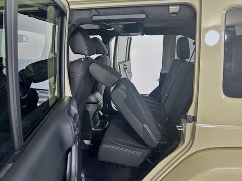 Used 2018 Jeep Wrangler Unlimited Sport image 34