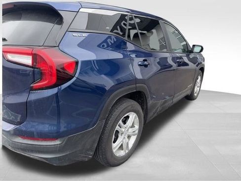 Used 2023 GMC Terrain SLE image 6