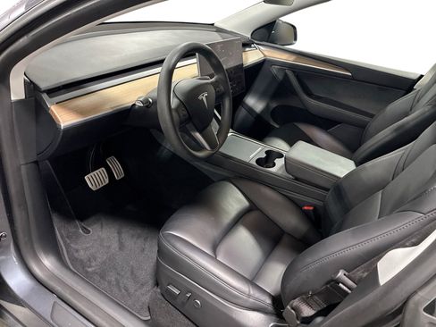 Certified 2023 Tesla Model Y Performance AWD/4WD image 9