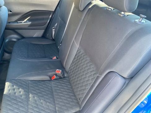 Used 2021 Nissan Kicks SV image 17