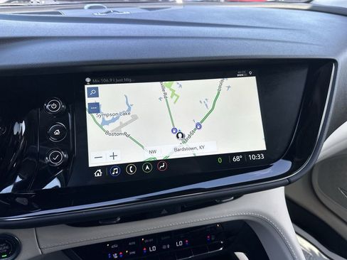 Used 2023 Buick Envision Avenir image 18