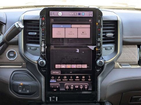 New 2026 RAM 2500 Limited AWD/4WD image 18