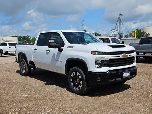 Certified 2024 Chevrolet Silverado 2500 Custom w/ Custom Value Package AWD/4WD image 36
