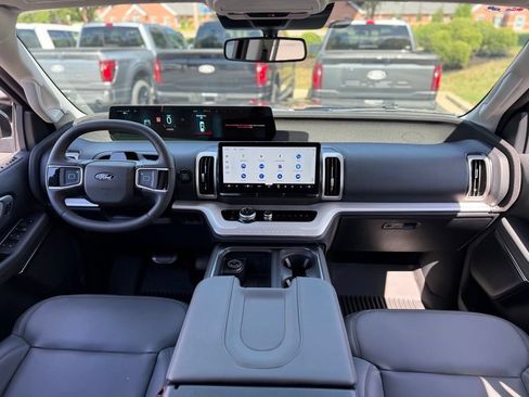 New 2027 Ford Expedition Max Active AWD/4WD image 2