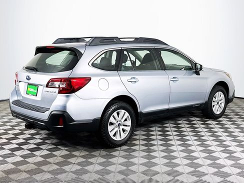 Used 2018 Subaru Outback 2.5i AWD/4WD image 10