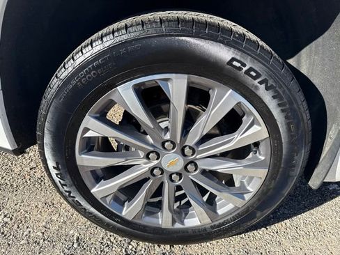 Used 2023 Chevrolet Traverse Premier AWD/4WD image 13