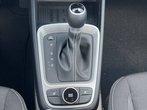New 2026 Hyundai Venue SEL FWD image 15