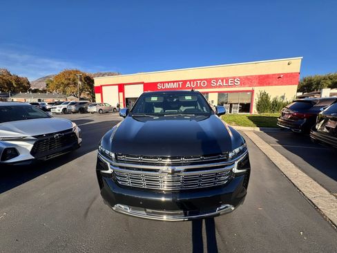 Used 2021 Chevrolet Suburban Premier w/ Premium Package image 9