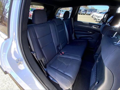 Certified 2021 Jeep Grand Cherokee Laredo AWD/4WD image 18