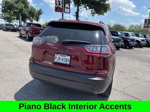 Used 2021 Jeep Cherokee Latitude Plus FWD image 9