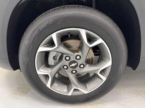 Used 2024 Chevrolet Trax LT image 36