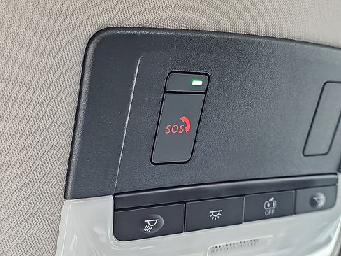 Used 2025 Nissan Altima 2.5 SR image 24