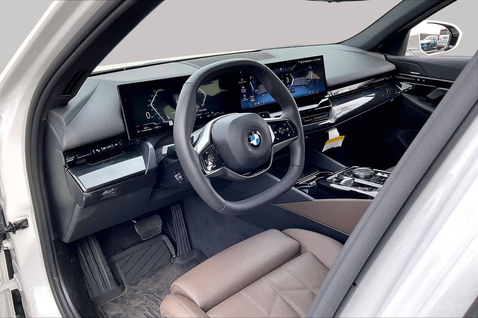 Used 2025 BMW 530i xDrive AWD/4WD image 17