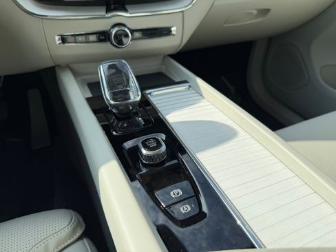 New 2026 Volvo XC60 T8 Ultra w/ Protection Package Premier image 13