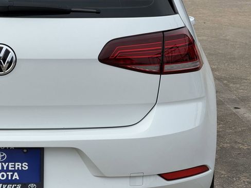 Used 2019 Volkswagen GTI SE FWD image 9