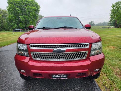 Used 2013 Chevrolet Tahoe LT w/ Luxury Package AWD/4WD image 3