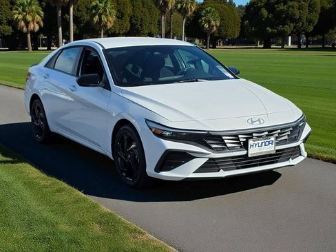 New 2026 Hyundai Elantra Sport w/ Cargo Package image 4