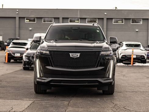 Used 2023 Cadillac Escalade Sport Platinum w/ LPO, ONYX Package image 2