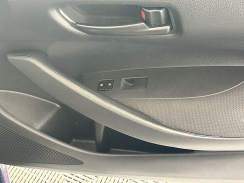 Used 2024 Toyota Corolla LE FWD image 28
