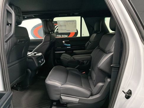 New 2026 Ford Expedition Max Platinum w/ Stealth Performance Package AWD/4WD image 12