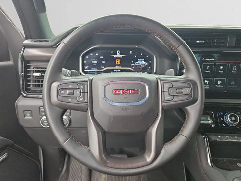 Used 2024 GMC Sierra 1500 AT4 w/ AT4 Preferred Package AWD/4WD image 10