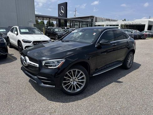 Used 2023 Mercedes-Benz GLC 300 4MATIC Coupe image 3