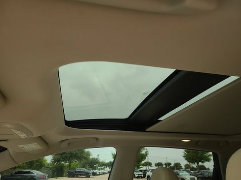 Used 2017 Nissan Murano Platinum w/ Platinum Technology Package FWD image 22