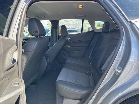 Used 2025 Chevrolet Trax LT FWD image 13