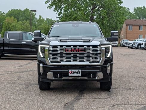 New 2026 GMC Sierra 3500 Denali w/ Denali Reserve Package AWD/4WD image 2
